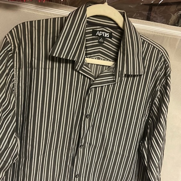 Apt 9 Dress Shirt short sleeve Dark gray and white stripe. Size L - Picture 3 of 5